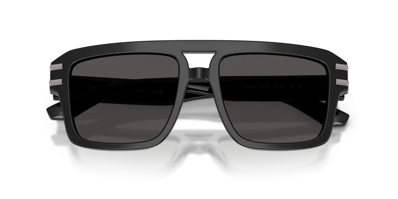 แว่นกันแดด Dolce & Gabbana DG4562-501/87 close-up ด้านหน้า