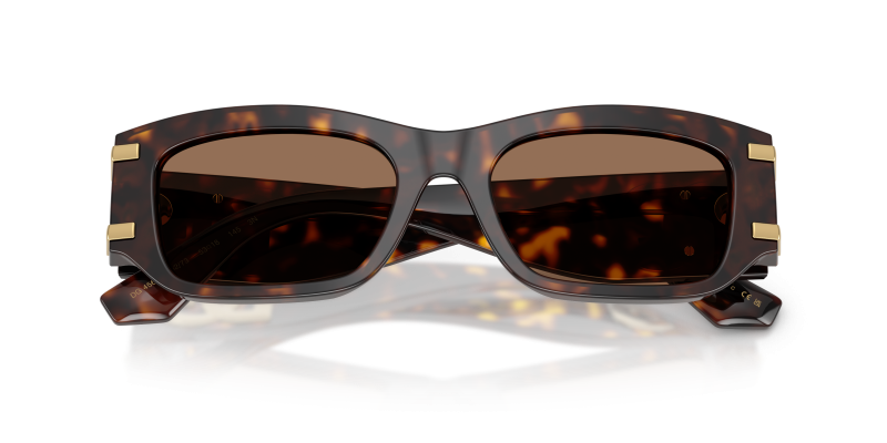 แว่นกันแดด Dolce & Gabbana DG4564-502/73 close-up ด้านหน้า