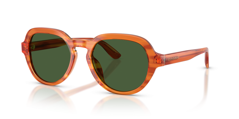 แว่นกันแดด Dolce & Gabbana DG4567-348371 Transp Camel on Striped Ginger Dark Green แว่นกันแดด Dolce & Gabbana DG4567-348371 มุมเฉียง น้ำตาลสีอูฐโปร่งใสบนสีขิงลายทาง สำหรับผู้ชาย