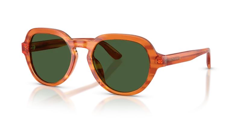 แว่นกันแดด Dolce & Gabbana DG4567-348371 Transp Camel on Striped Ginger Dark Green แว่นกันแดด Dolce & Gabbana DG4567-348371 มุมเฉียง น้ำตาลสีอูฐโปร่งใสบนสีขิงลายทาง สำหรับผู้ชาย