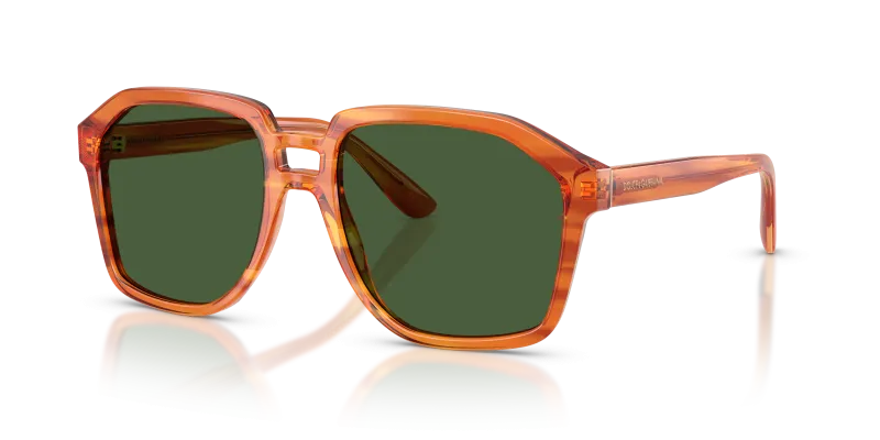 แว่นกันแดด Dolce & Gabbana DG4568-34839A มุมเฉียง น้ำตาลสีอูฐโปร่งใสบนสีขิงลายทาง สำหรับผู้ชาย