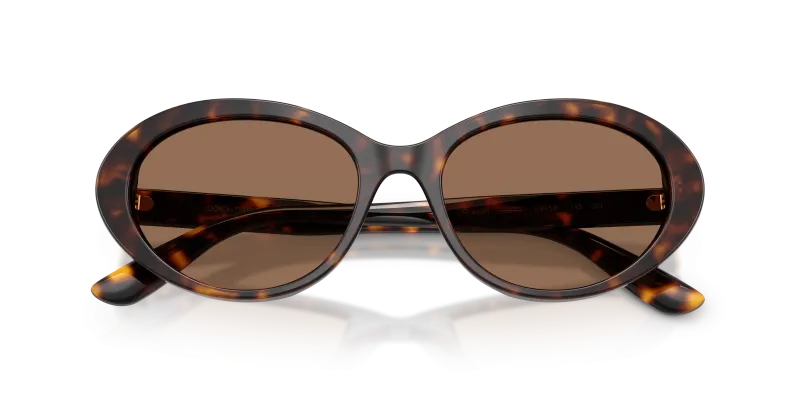 แว่นกันแดด Dolce & Gabbana DG4570-502/73 close-up ด้านหน้า