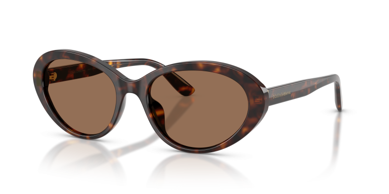 แว่นกันแดด Dolce & Gabbana DG4570-502/73 มุมเฉียง สีฮาวานา สำหรับผู้หญิง