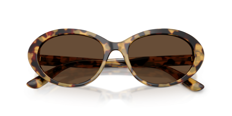 แว่นกันแดด Dolce & Gabbana DG4570-512/73 close-up ด้านหน้า