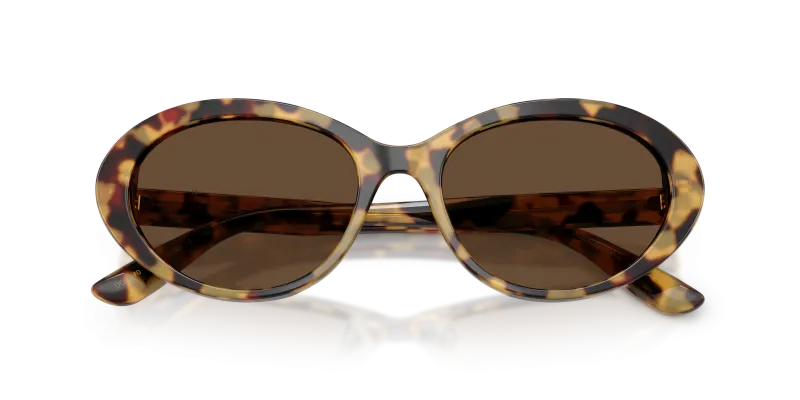แว่นกันแดด Dolce & Gabbana DG4570-512/73 close-up ด้านหน้า