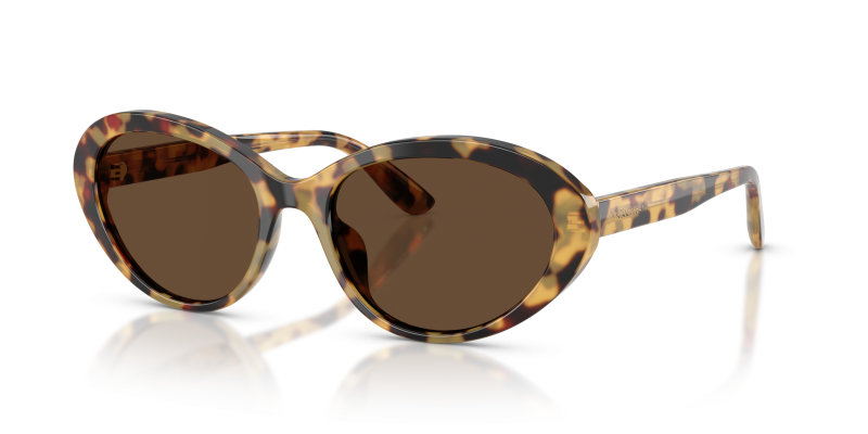 แว่นกันแดด Dolce & Gabbana DG4570-512/73 มุมเฉียง สีฮาวานาเหลือง สำหรับผู้หญิง