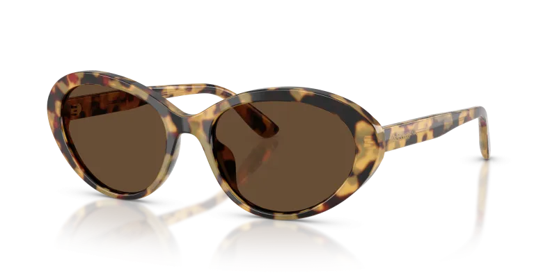 แว่นกันแดด Dolce & Gabbana DG4570-512/73 Yellow Havana Dark Brown แว่นกันแดด Dolce & Gabbana DG4570-512/73 มุมเฉียง สีฮาวานาเหลือง สำหรับผู้หญิง