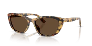 แว่นกันแดด Dolce & Gabbana DG4571-512/73 มุมเฉียง สีฮาวานาเหลือง สำหรับผู้หญิง