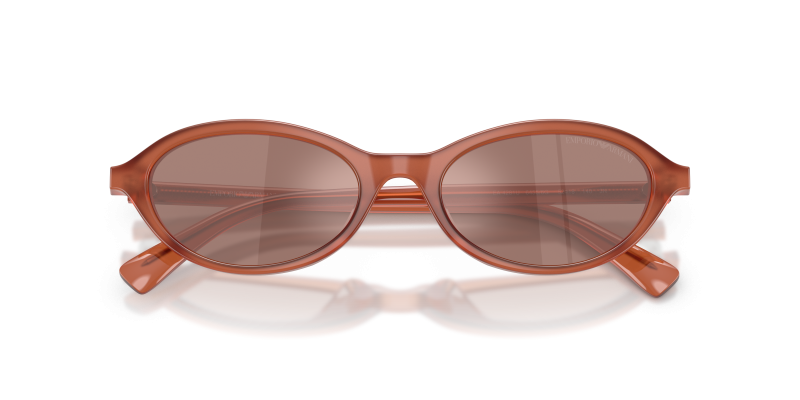แว่นกันแดด Emporio Armani EA4281U-64556G close-up ด้านหน้า