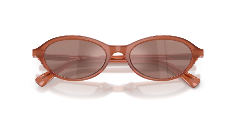 แว่นกันแดด Emporio Armani EA4281U-64556G close-up ด้านหน้า