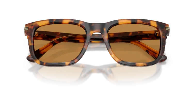 แว่นกันแดด Emporio Armani EA4282U-591693 close-up ด้านหน้า
