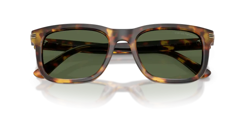 แว่นกันแดด Emporio Armani EA4282U-599371 close-up ด้านหน้า