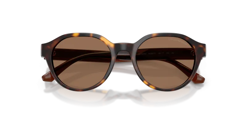 แว่นกันแดด Emporio Armani EK4008U-502673 close-up ด้านหน้า