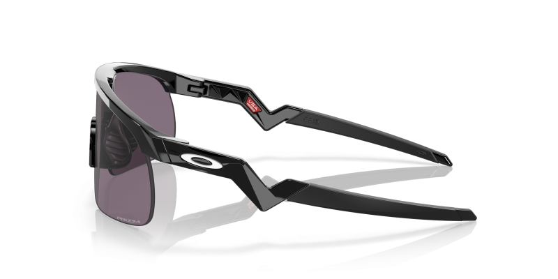 แว่นกันแดด Oakley OJ9010 901001 มุมข้าง ทรงกะบังหน้า O Matter สีดำขัดเงา