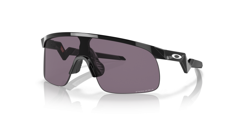 Oakley OJ9010 901001 แว่นกันแดดสีดำขัดเงา Prizm Grey เด็ก