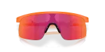 แว่นกันแดด Oakley OJ9010-42 close-up ด้านหน้า