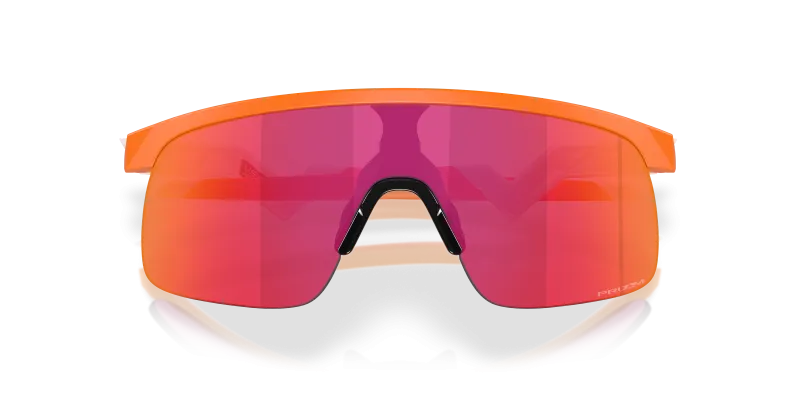แว่นกันแดด Oakley OJ9010-42 close-up ด้านหน้า