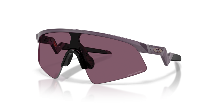 แว่นกันแดด Oakley Resistor Sweep OJ9015-14 Transparent Aubergine Prizm Indigo แว่นกันแดด Oakley OJ9015-14 มุมเฉียง สีม่วงมะเขือโปร่งใส สำหรับเด็กทุกเพศ