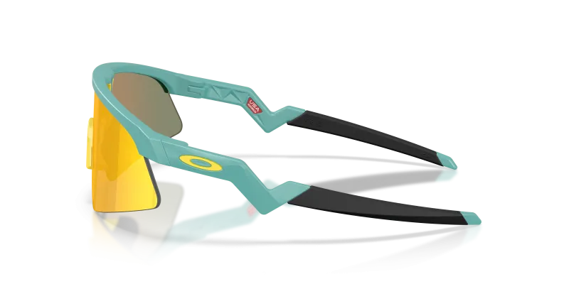 แว่นกันแดด Oakley OJ9015-15 มุมข้าง ขาแว่นสีแปซิฟิกด้าน