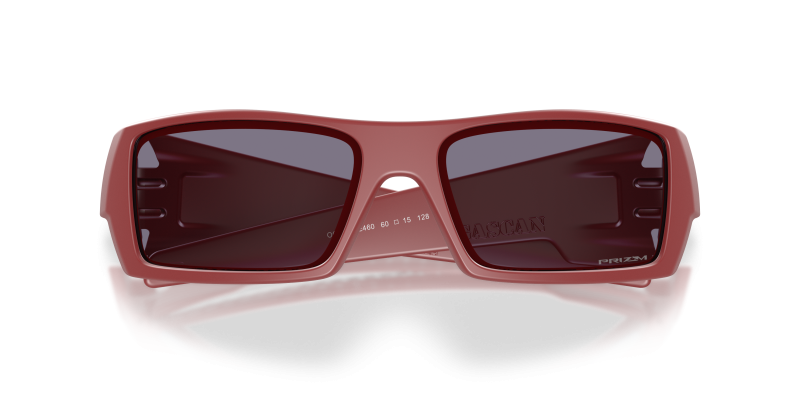 แว่นกันแดด Oakley OO9014-E4 close-up ด้านหน้า