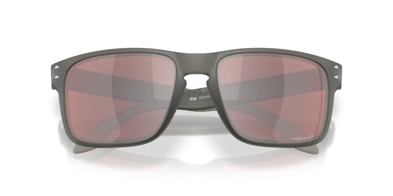 แว่นกันแดด Oakley OO9102-AR close-up ด้านหน้า