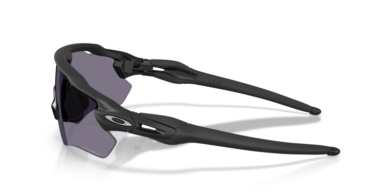 แว่นกันแดด Oakley OO9208-G6 มุมข้าง ขาแว่นสีดำด้าน