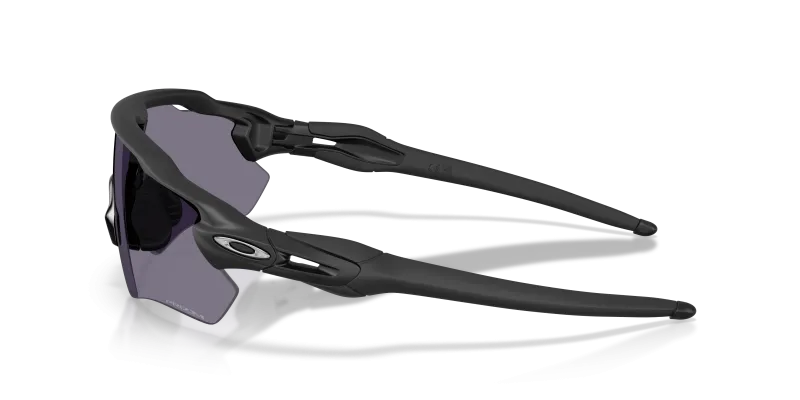 แว่นกันแดด Oakley OO9208-G6 มุมข้าง ขาแว่นสีดำด้าน
