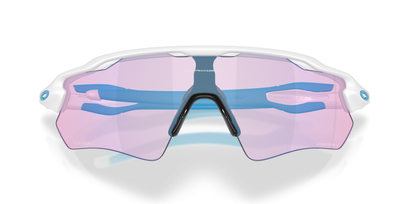 แว่นกันแดด Oakley OO9208-G8 close-up ด้านหน้า