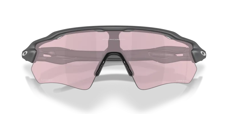 แว่นกันแดด Oakley OO9208-G9 close-up ด้านหน้า