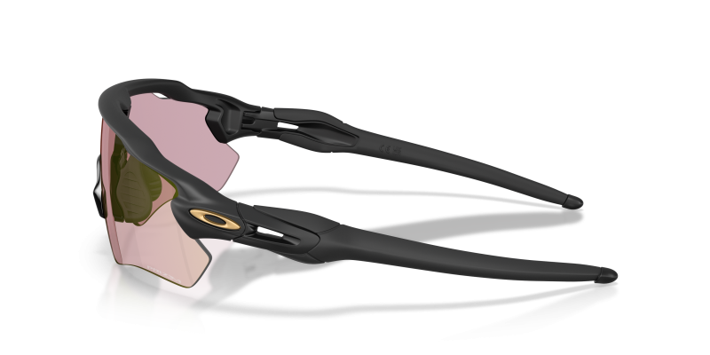แว่นกันแดด Oakley OO9208-H0 มุมข้าง ขาแว่นสีดำด้าน