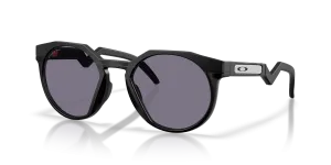 แว่นกันแดด Oakley OO9242A-19 มุมเฉียง สีดำด้าน สำหรับทุกเพศ