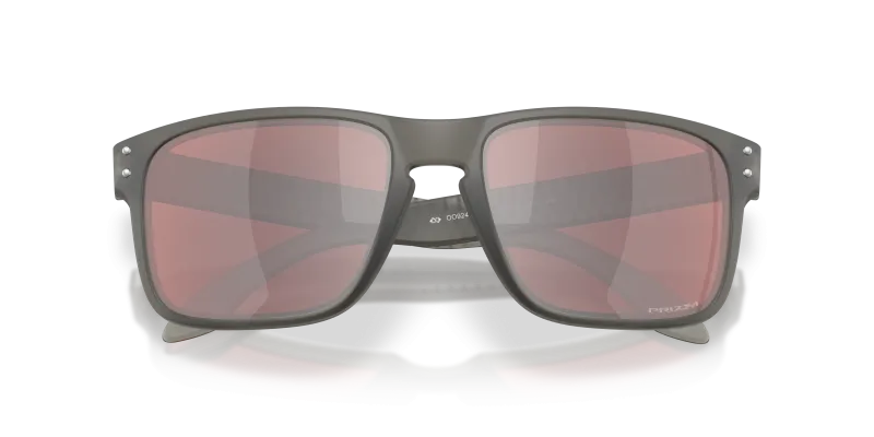 แว่นกันแดด Oakley OO9244-86 close-up ด้านหน้า