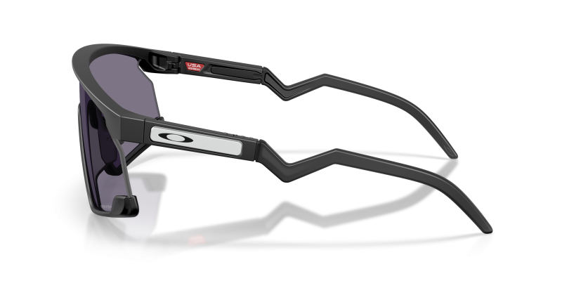 แว่นกันแดด Oakley OO9280-25 928025 มุมข้าง ทรงกะบังหน้าคานสูง