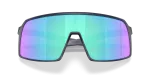 แว่นกันแดด Oakley Sutro (A) OO9406A-59 Matte Navy Prizm Sapphire Oakley OO9406A-59 940659 close-up ด้านหน้า