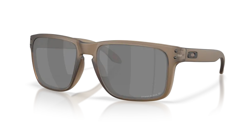 แว่นกันแดด Oakley OO9417-57 มุมเฉียง สีมะฮอกกานีโปร่งใส สำหรับผู้ชาย