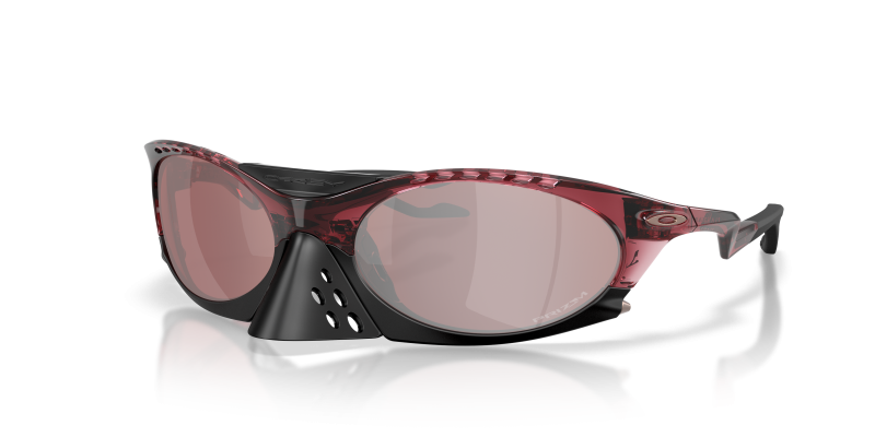 แว่นกันแดด Oakley Plantaris OO9437-16 Transparent Iron Red Prizm Snow Black Iridium แว่นกันแดด Oakley OO9437-16 มุมเฉียง สีแดงเหล็กโปร่งใส สำหรับผู้ชาย