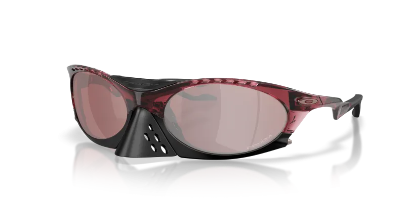 แว่นกันแดด Oakley Plantaris OO9437-16 Transparent Iron Red Prizm Snow Black Iridium แว่นกันแดด Oakley OO9437-16 มุมเฉียง สีแดงเหล็กโปร่งใส สำหรับผู้ชาย