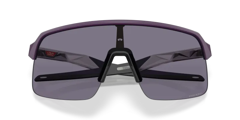 Oakley OO9463A-38 946338 close-up ด้านหน้า