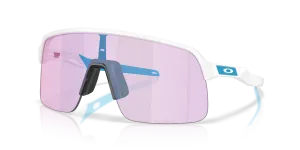Oakley OO9463A-42 946342 แว่นกันแดดสีขาวด้าน เลนส์ Prizm Transitions Cobalt ผู้ชาย