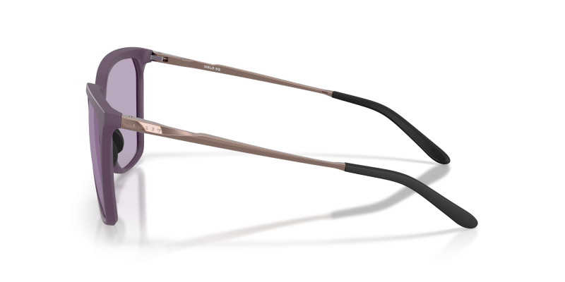 แว่นกันแดด Oakley OO9480-13 มุมข้าง ขาแว่นสีมะฮอกกานี