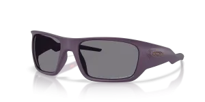 แว่นกันแดด Oakley OO9486-19 มุมเฉียง สีมะเขือม่วงเนื้อแมท สำหรับผู้ชาย