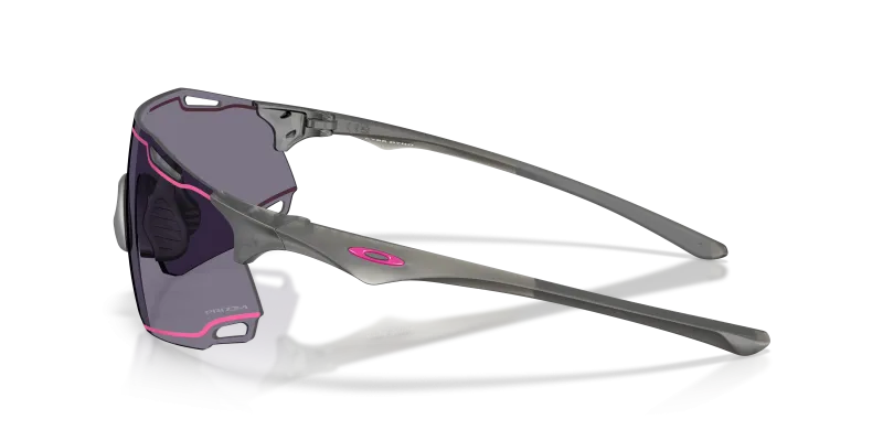 แว่นกันแดด Oakley OO9513D-10 มุมข้าง ขาแว่นสีเทาควันด้าน