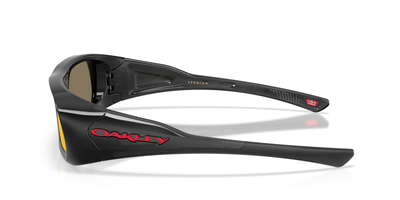 แว่นกันแดด Oakley OO9520-11 มุมข้าง ขาแว่นสีหมึกดำ Mahomes