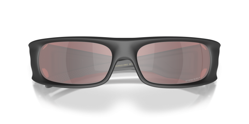แว่นกันแดด Oakley OO9522-09 close-up ด้านหน้า