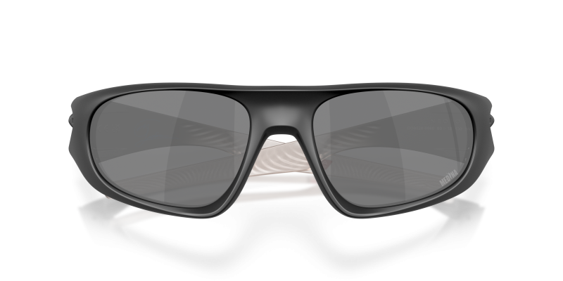 แว่นกันแดด Oakley OO9528-09 close-up ด้านหน้า