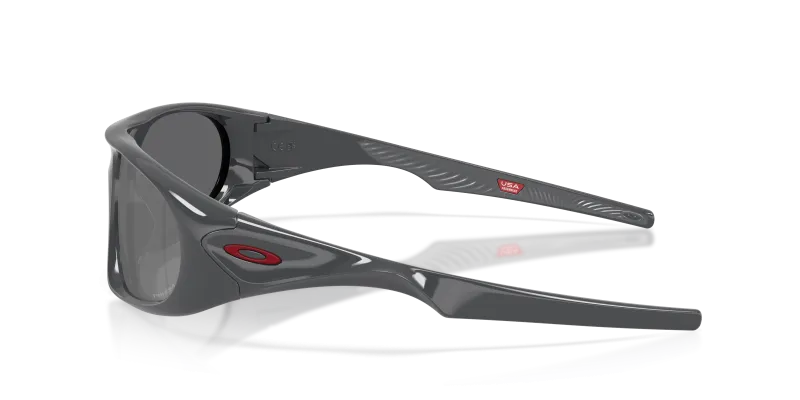 แว่นกันแดด Oakley OO9528-10 มุมข้าง ขาแว่นสีคาร์บอนขัดเงา