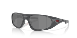 แว่นกันแดด Oakley OO9528-10 มุมเฉียง สีคาร์บอนขัดเงา สำหรับทุกเพศ