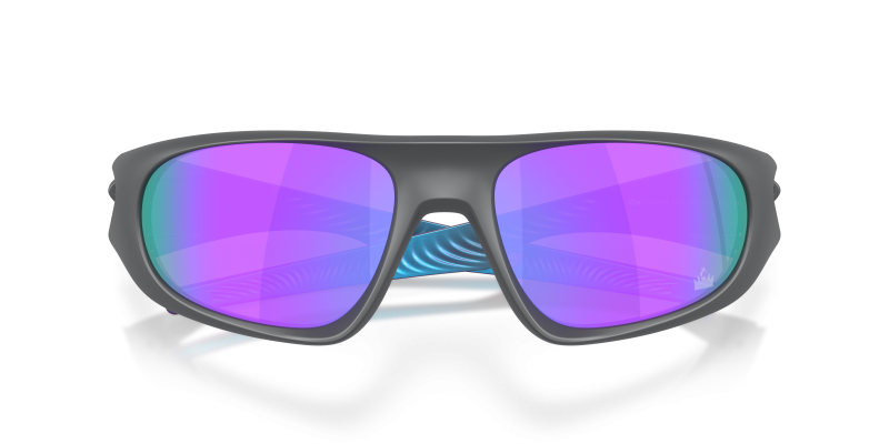แว่นกันแดด Oakley OO9528-11 close-up ด้านหน้า