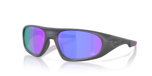 แว่นกันแดด Oakley OO9528-11 มุมเฉียง สี Matte Carbon สำหรับทุกเพศ