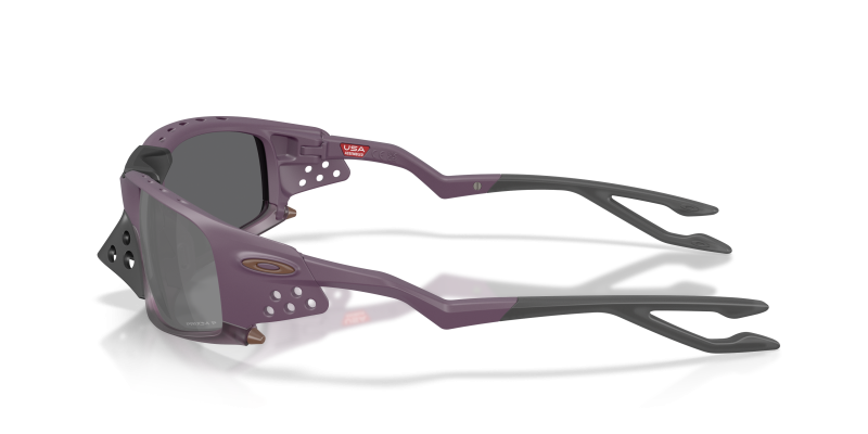 แว่นกันแดด Oakley OO9529-09 มุมข้าง ขาแว่นสีมะเขือม่วงเนื้อแมท